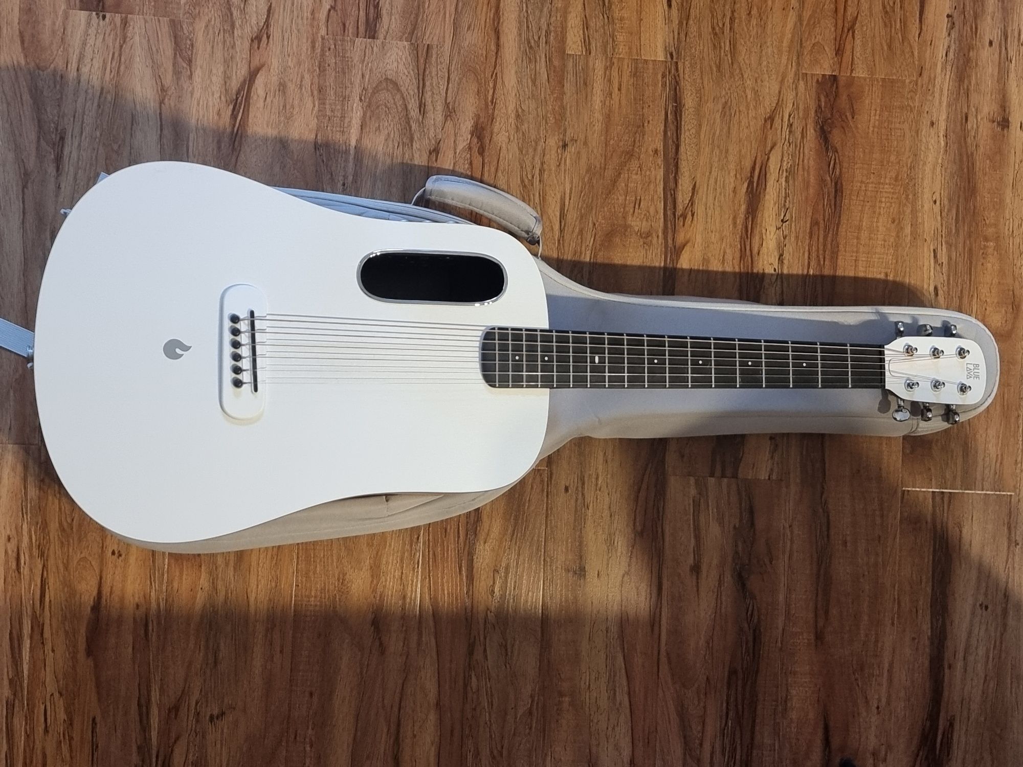 Gitara elektroakustyczna BLUE LAVA / Lava ME Freeboost