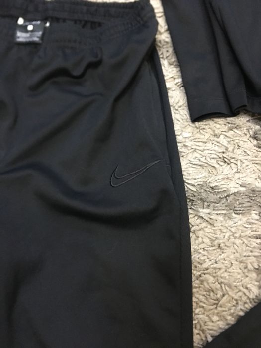 Продам  костюм Nike