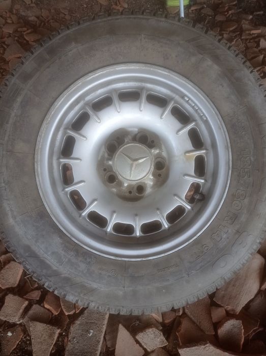 5 Jantes de Mercedes, clássicas.