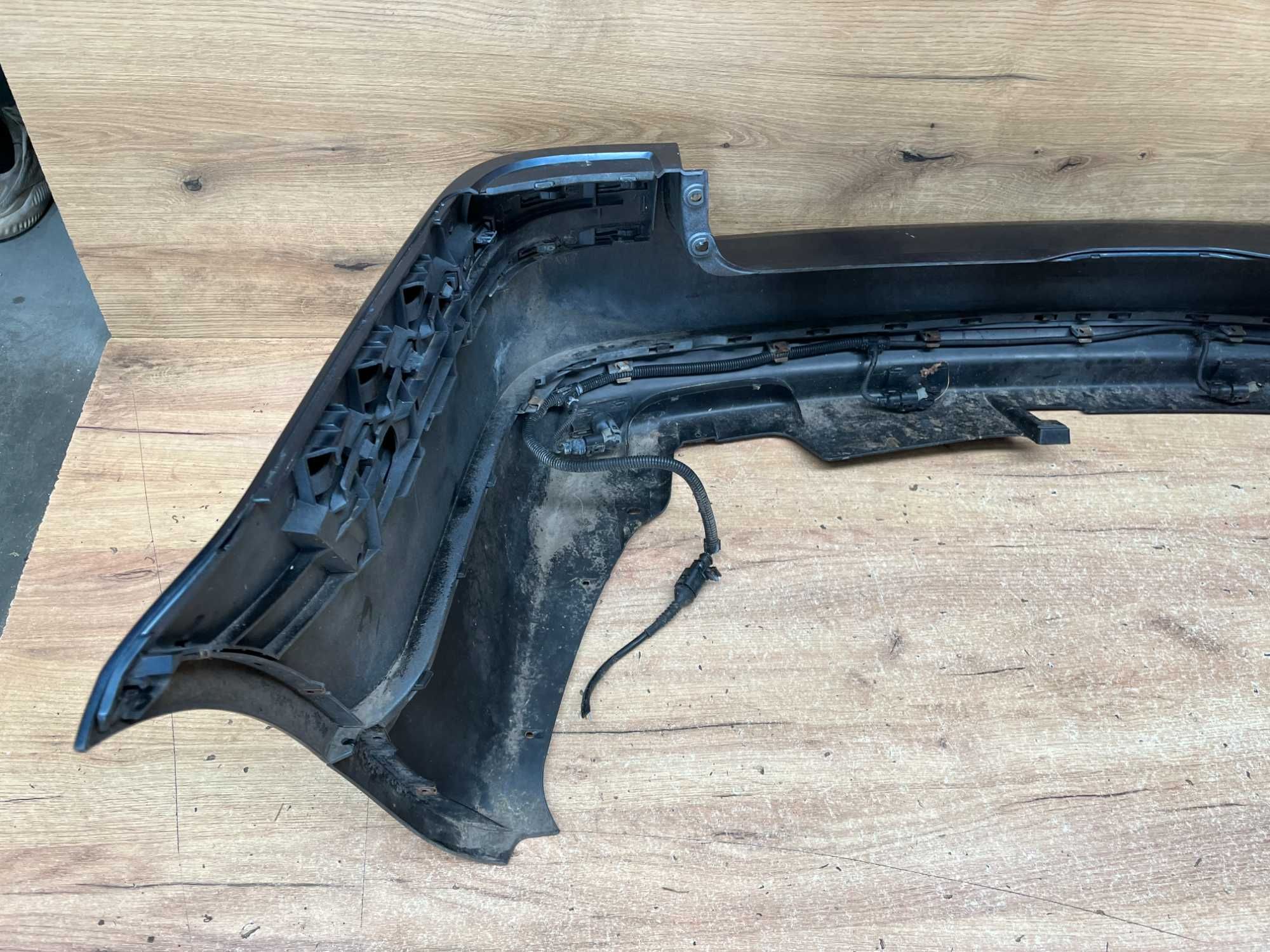 Zderzak tylny Volkswagen Passat B5 Lift 4x pdc kolor lc5f