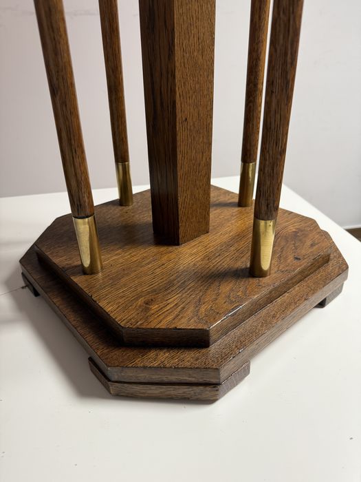 Kwietnik stolik dębowy.