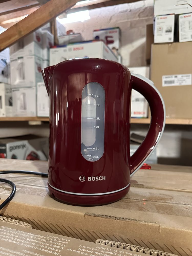 Чайник BOSCH TWK8611P новий