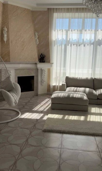 Купите шикарный дом Левый берег большой участок