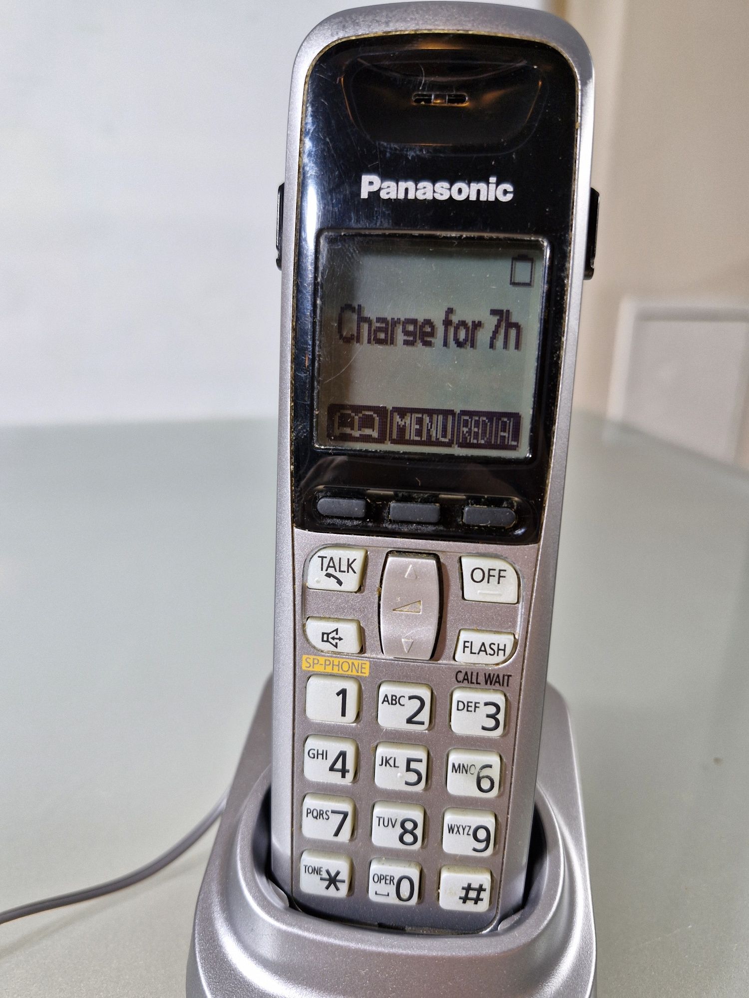 Panasonic KX-TG6431 Telefon Stacjonarny z Drugą Słuchawką i Bazą