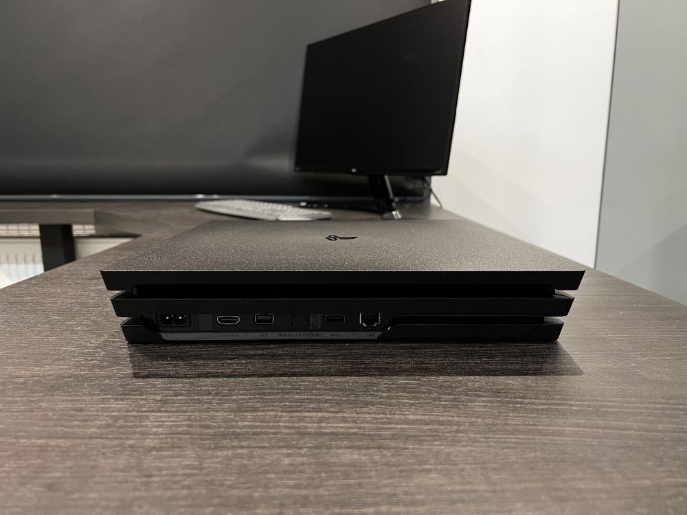 Sony PlayStation 4 Pro з гарантією 12 місяців