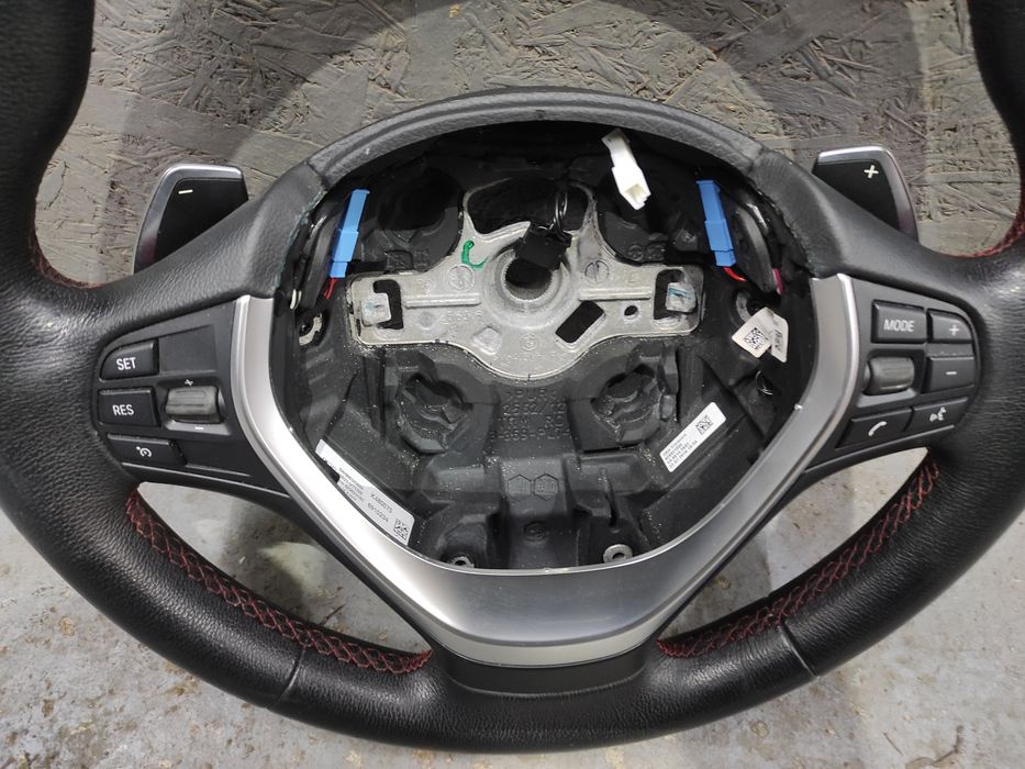 Руль с лепестками БМВ Ф30 Спорт Красная строчка 330е Hybrid B48 B20A