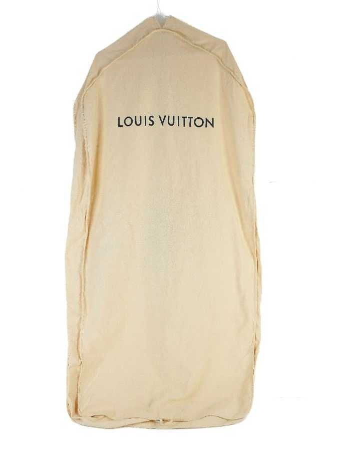 Capa porta-fatos da Louis Vuitton