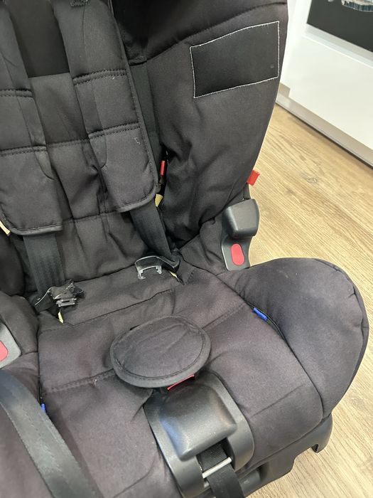 Fotelik samochodowy Axkid Duofix 9 - 25 kg