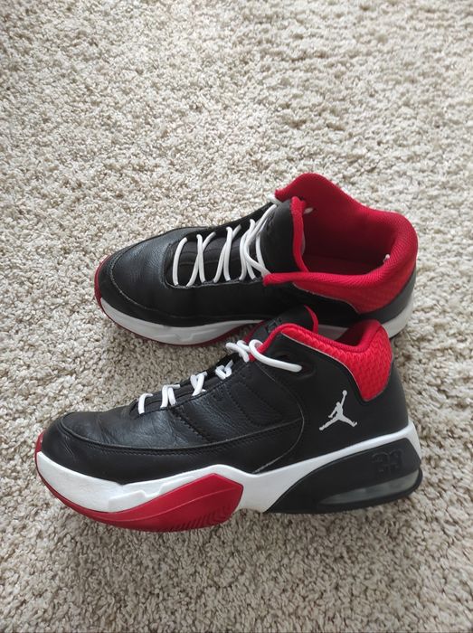 кросівки Naik Air Jordan Max Aura