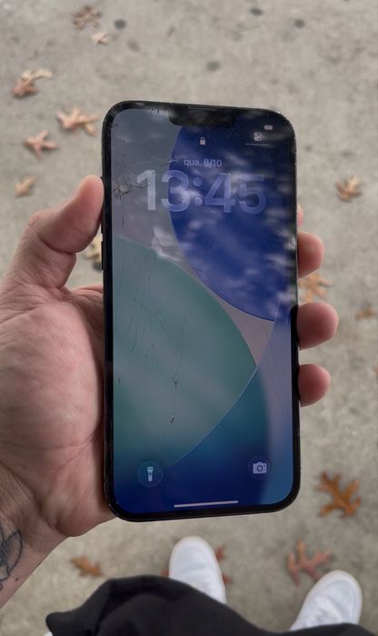 Vendo iphone 13 pro max tudo funcionando.