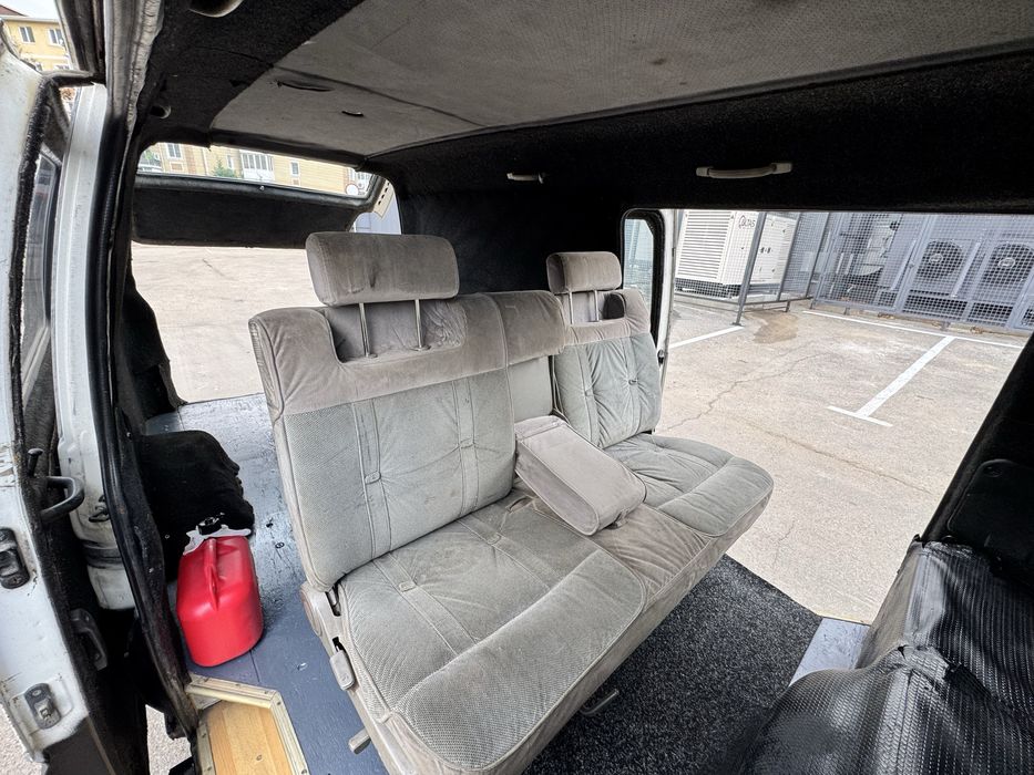 Продам Митсубиси L300 пасажирский бус 8+1