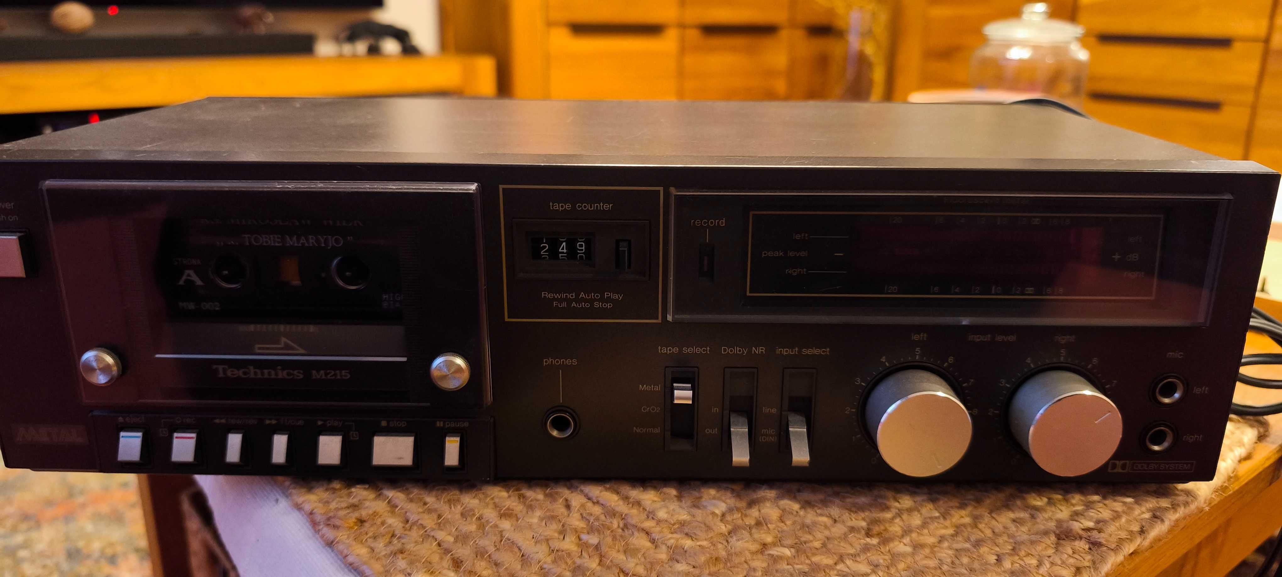 Magnetofon Technics M215