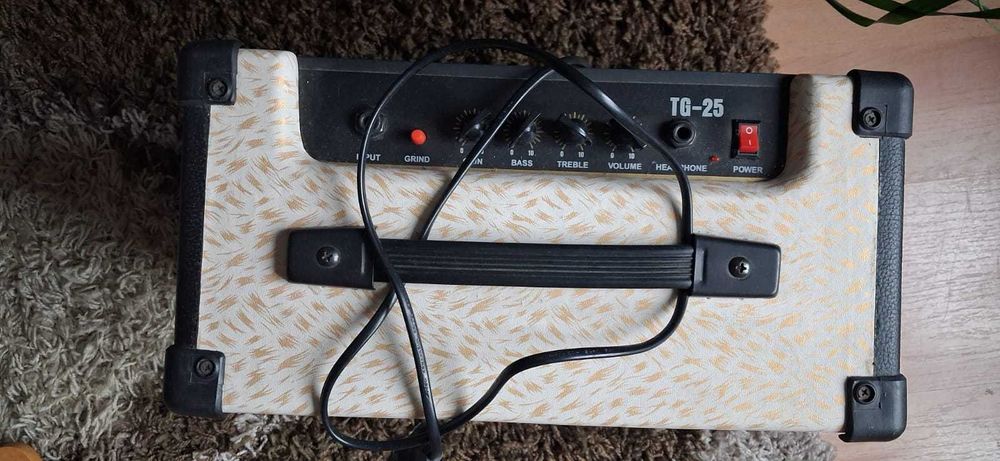 Gitara elektryczna Sounder, kabel, piec, pokrowiec