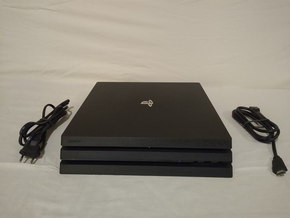 Konsola PS4 Pro 1T Google VR Gry Akcesoria
