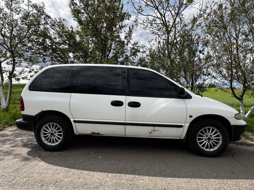 Продам автомобіль Dodge Ram Van 1999