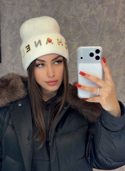 Шапки, бейсболки, докери, теплі хутряні наушники