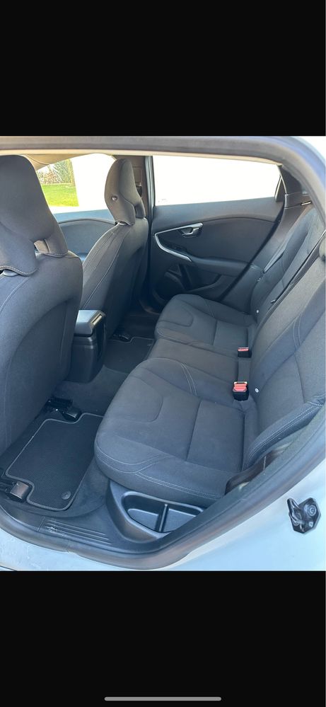 Volvo v40 d2 2013