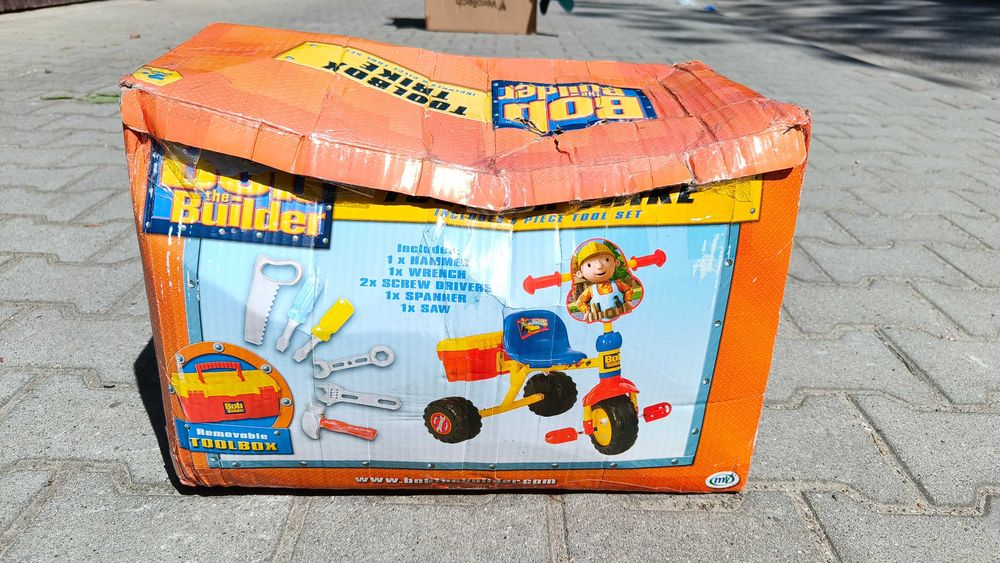 Rowerek trójkołowy marki "Bob Budowniczy"