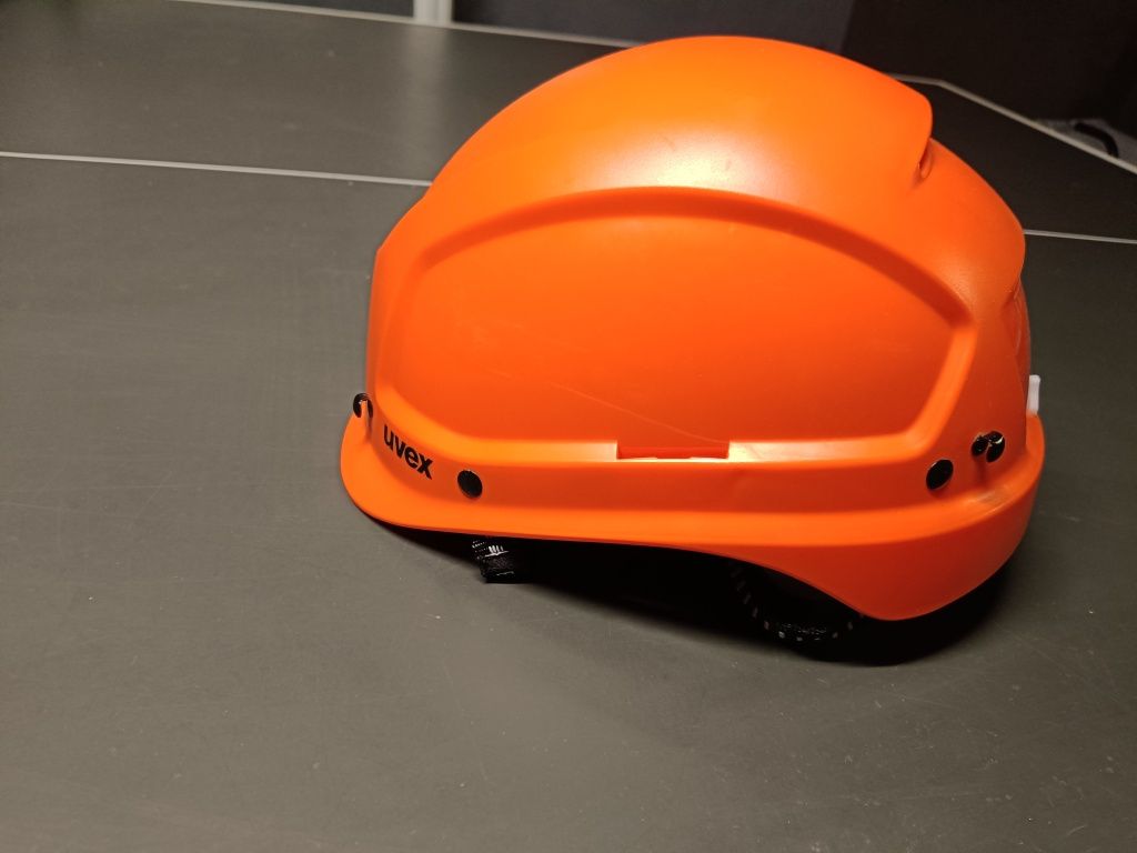 Kask hełm Uvex pheos alpine