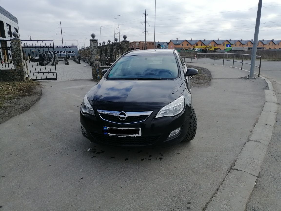 Продам Open Astra J