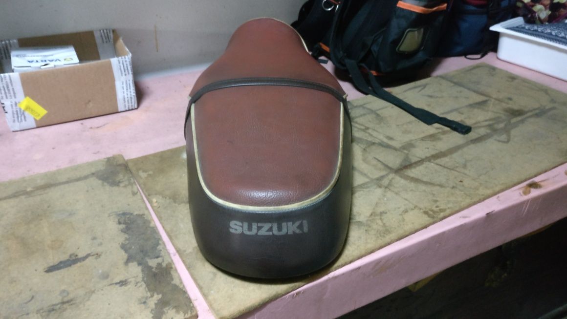 Banco Suzuki 125 TUX