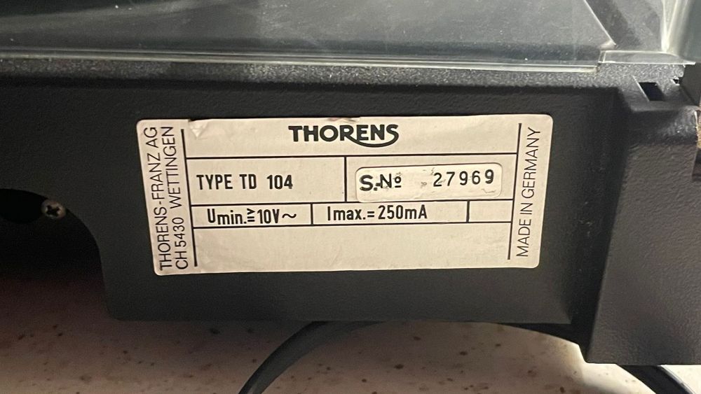 Gramofon Thorens TD 104