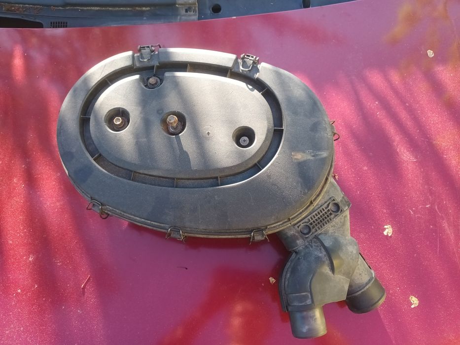 Corpo de Filtro de Ar Renault