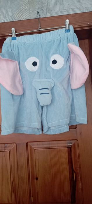 Продам шорти слоник нові