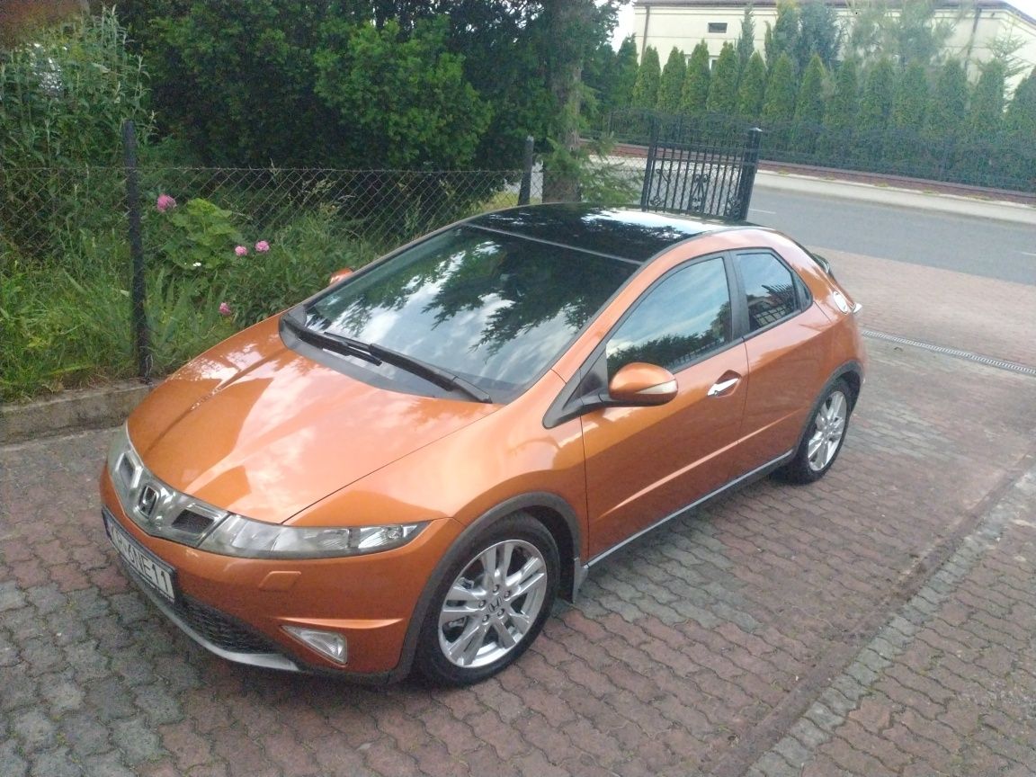 Sprzedam  prywatnie Honda  Civic 1.8 -2009