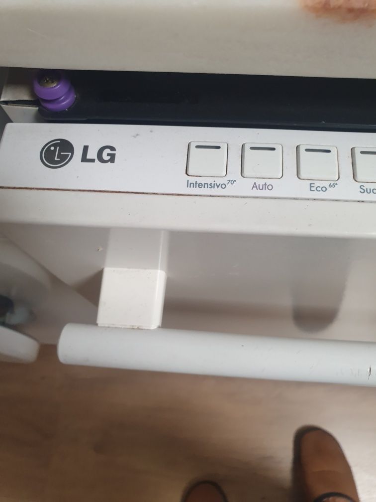 Vendo maquina de lavar loiça GE,  funcionando  perfeitamente.