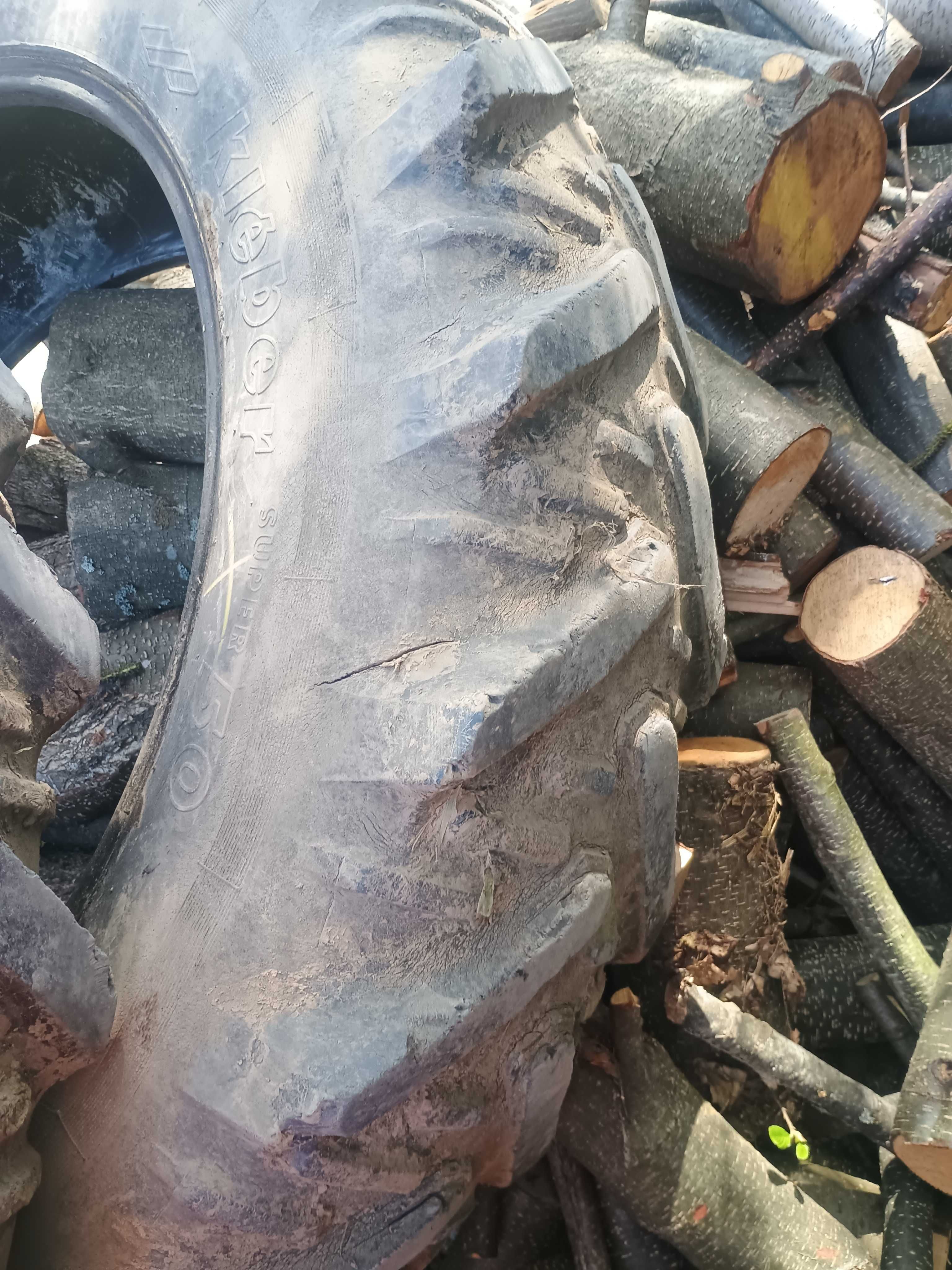 Opony 13,6 R 36 Kleber