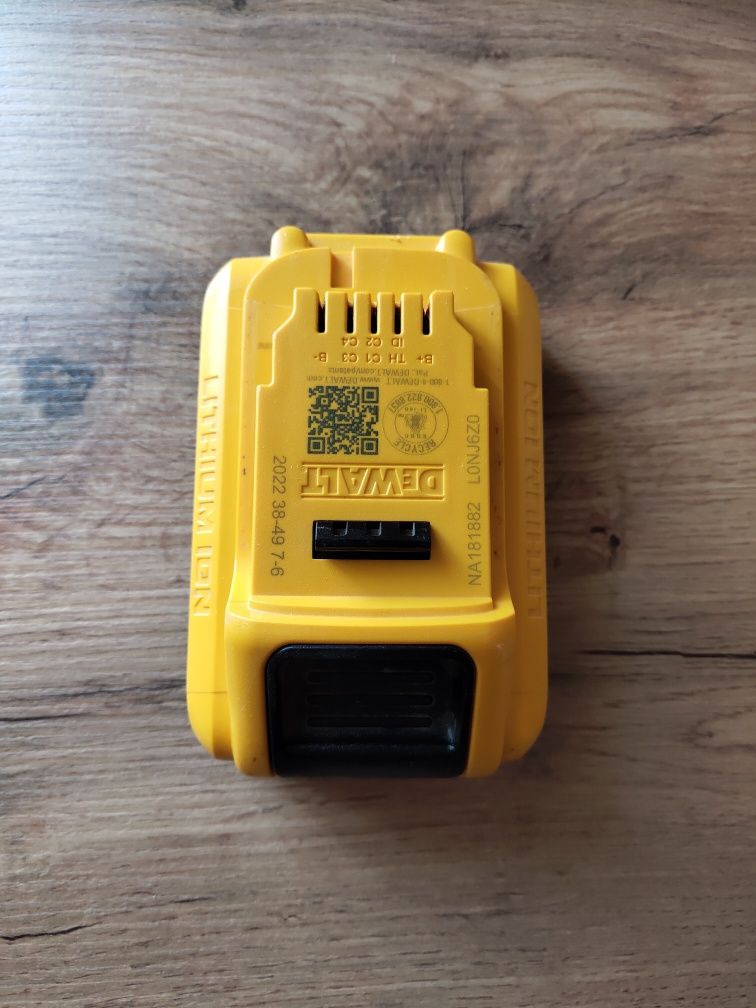 Аккумулятор dewalt dcb 240