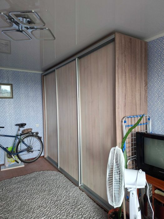 Продам 2-х кім. квартиру,  4/9, зуп. Керченська, квартал 287