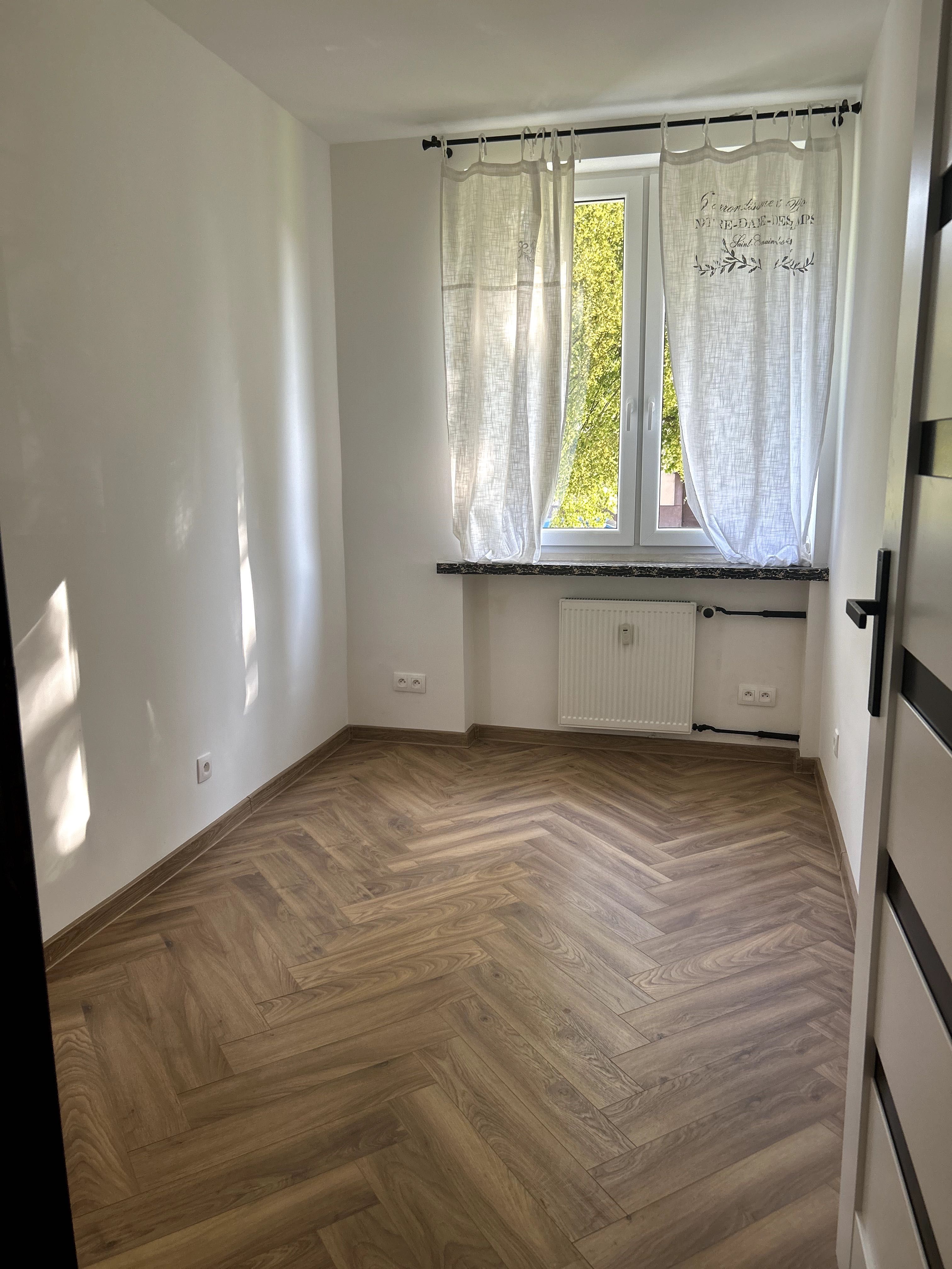 Do wynajęcia mieszkanie/ kawalerka po generalnym remoncie.