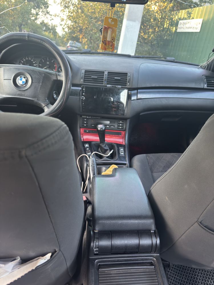 Продам BMW E46 2.0 на ручке