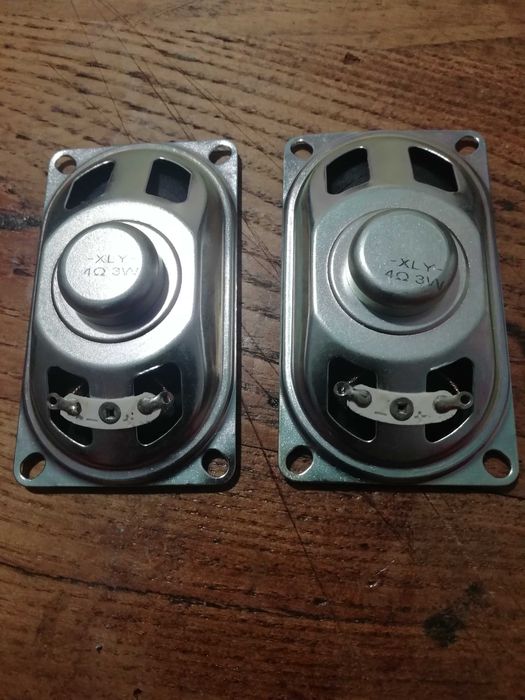Altifalantes 4 ohms 3w, conjunto.