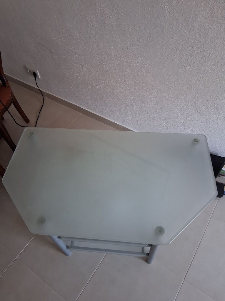 Movel de tv  em vidro