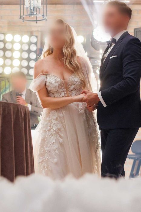 Suknia ślubna tiulowa Allure kwiaty 3D - roz. L na 176 cm