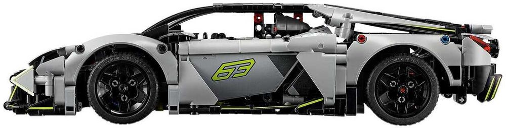 Конструктор LEGO Technic Суперкар Lamborghini Revuelto (42214)