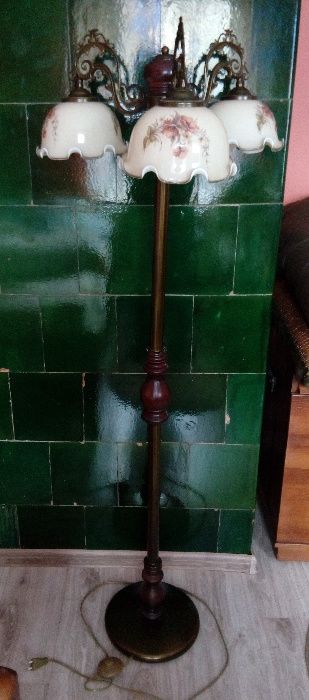 Lampa stojąca klasyczna mosiądz drewno szklane klosze tradycyjna