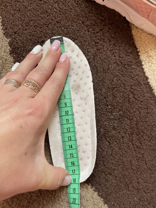 Кроссовки 28-размер