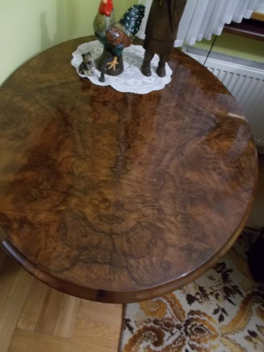 Stół stolik kawowyAntyk przedwojenny  Przepiękny orzech kaukaski ideał