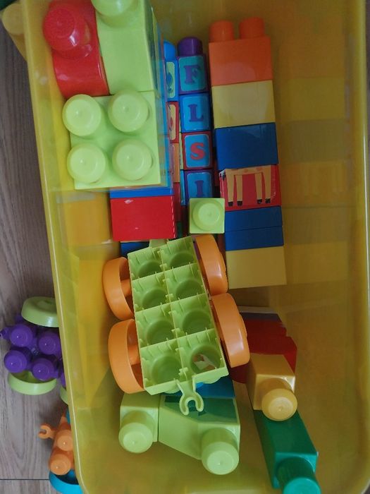 Caixa lego pecas grandes