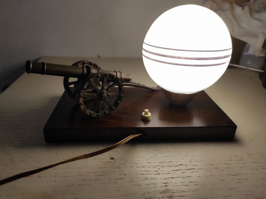 Candeeiro Art Deco base em madeira