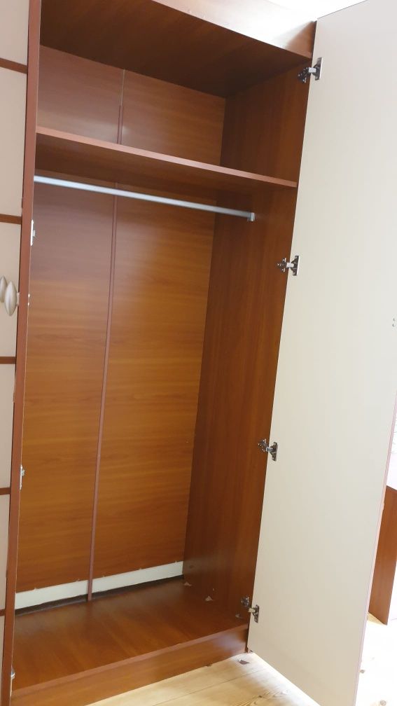 Zestaw mebli / Garderoba / Szafa