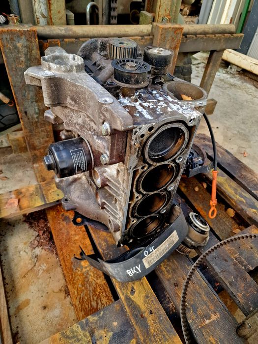 Silnik Skoda Fabia VW Polo Seat 1,4 16V BKY uszkodzony