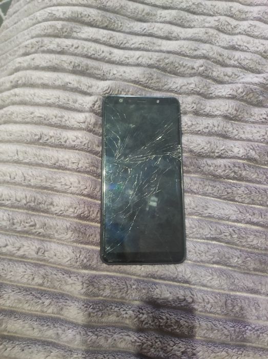 Продам телефон Samsung a7