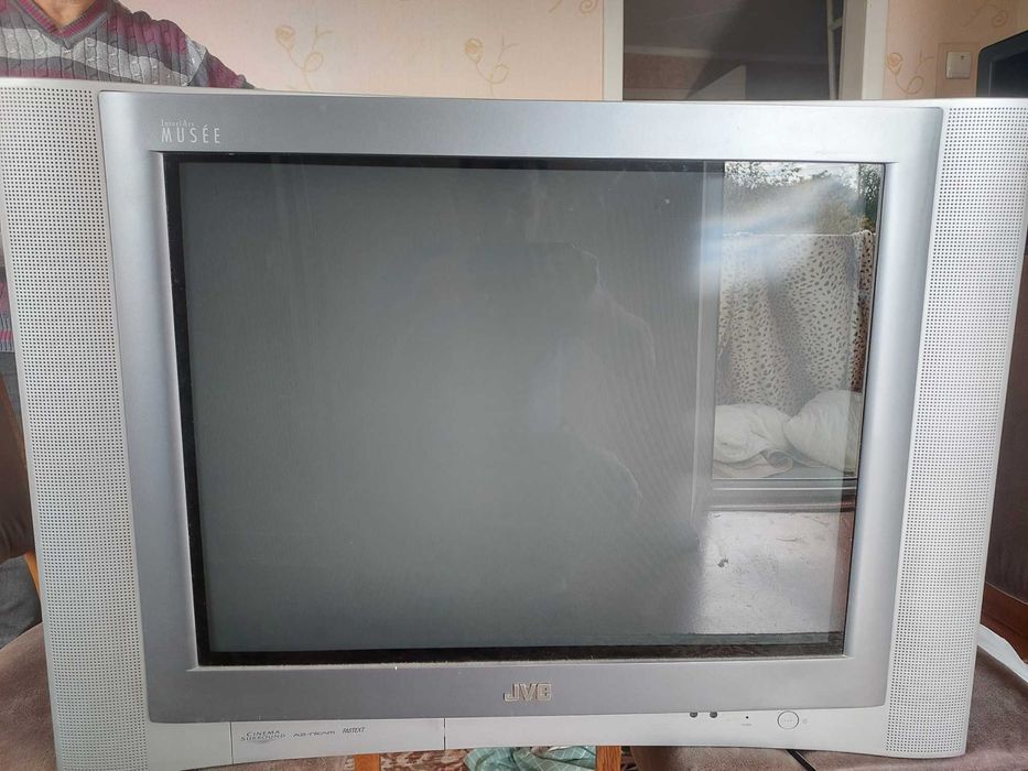 Продам Телевізор JVC діагональ екрана 70см. або 28 дюймів