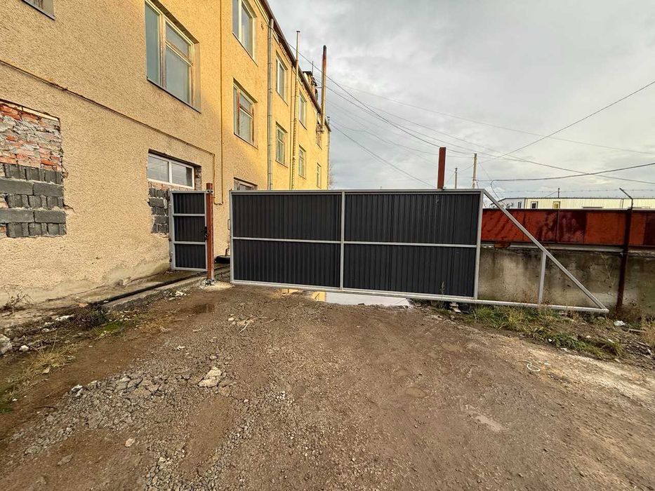 Продам виробничо-складське приміщення в м. Калуш 2000м2