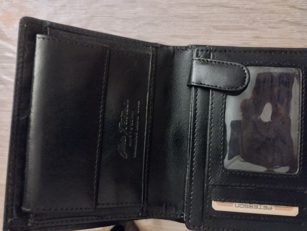 Peterson zestaw prezentowy: duży portfel męski, skórzany brelok i kart
